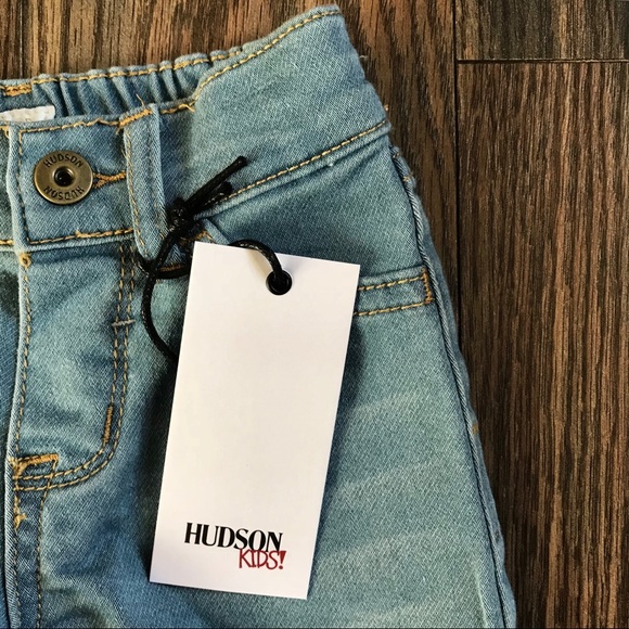 🆕Hudson Bermuda Shorts - Picture 2 of 4